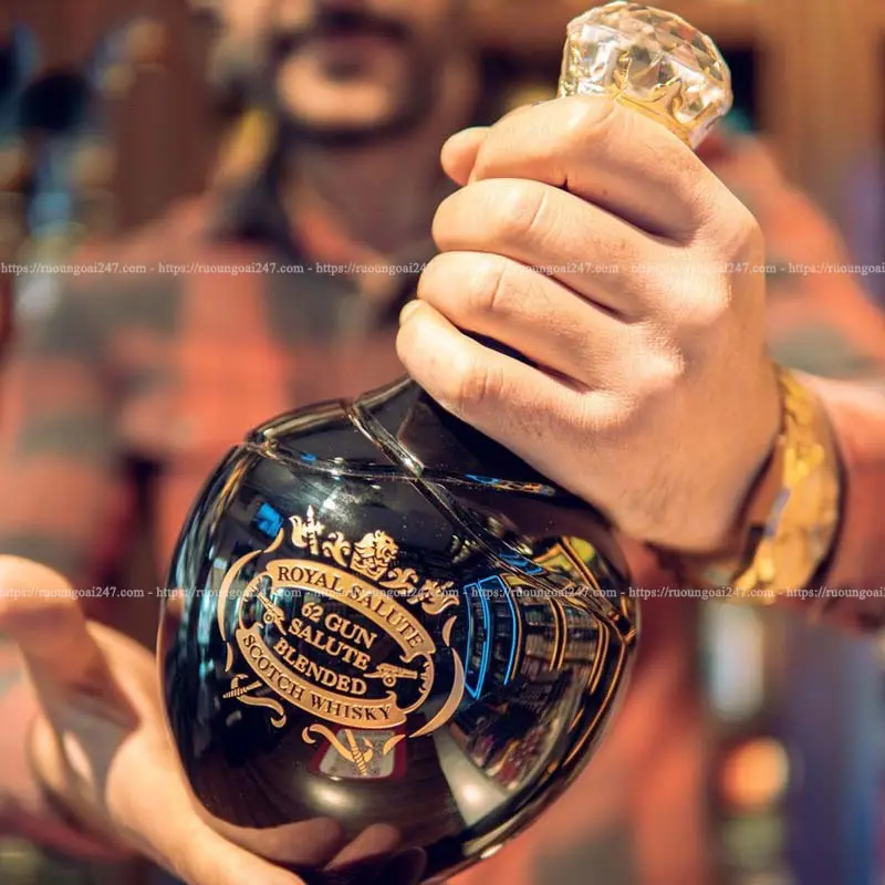 Chivas Royal Salute 62 Gun