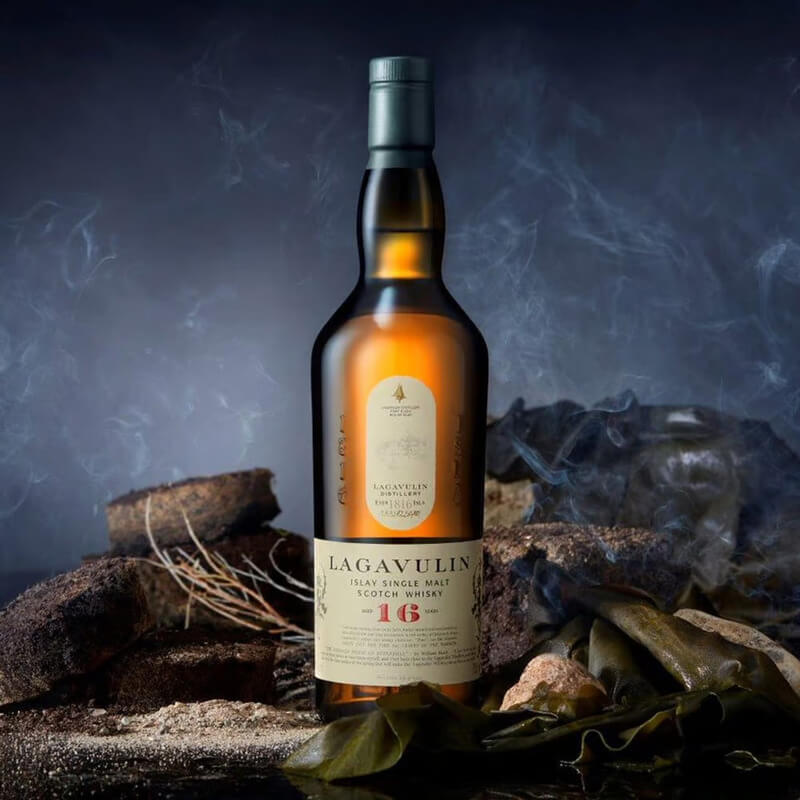 Lagavulin 16 năm