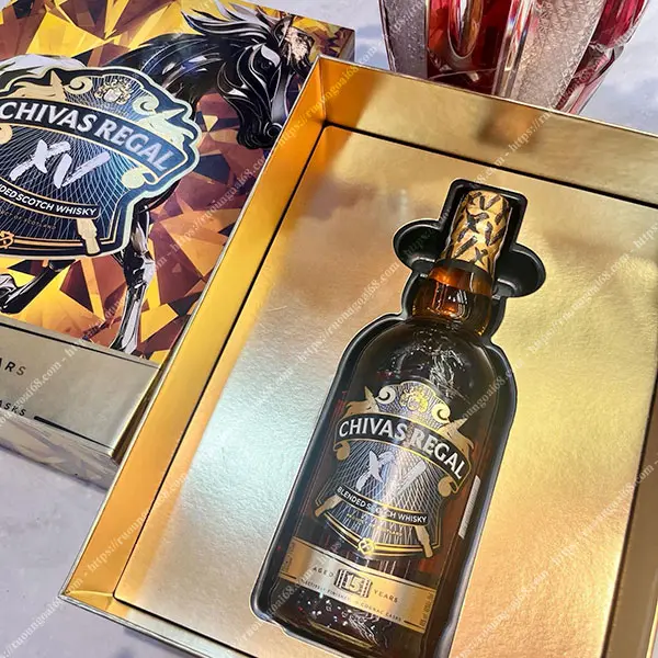 Chivas XV 15 Năm Hộp Quà Tết 2026 4 Chivas XV 15 Năm Hộp Quà Tết 2026