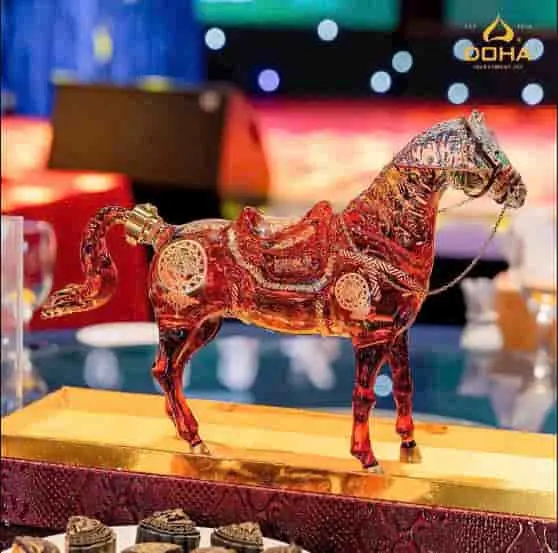 Giá Rượu Ngựa Thủy Tinh ROYAL RICH XO Gold 23K – Quà Tết 2026 4 Giá Rượu Ngựa Thủy Tinh ROYAL RICH XO Gold 23K